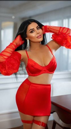 Experience Passion and Elegance with Mana Scarlet